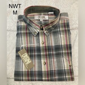 NWT Men’s Cassini Collared Short-Sleeved Dress Shirt Size Medium